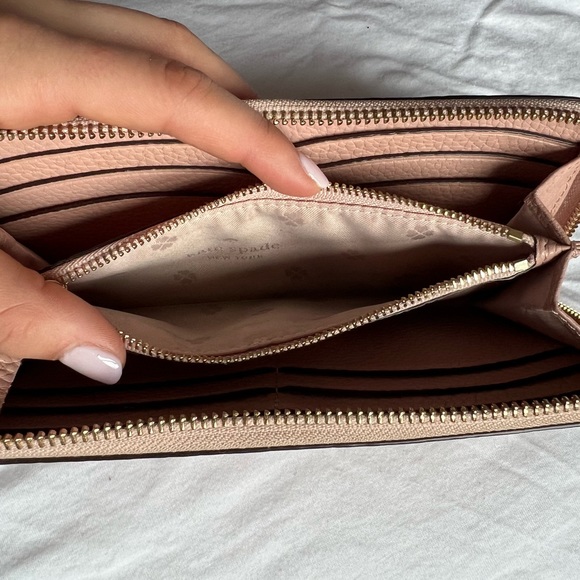 Kate Spade Large Wallet - Picture 13 of 13